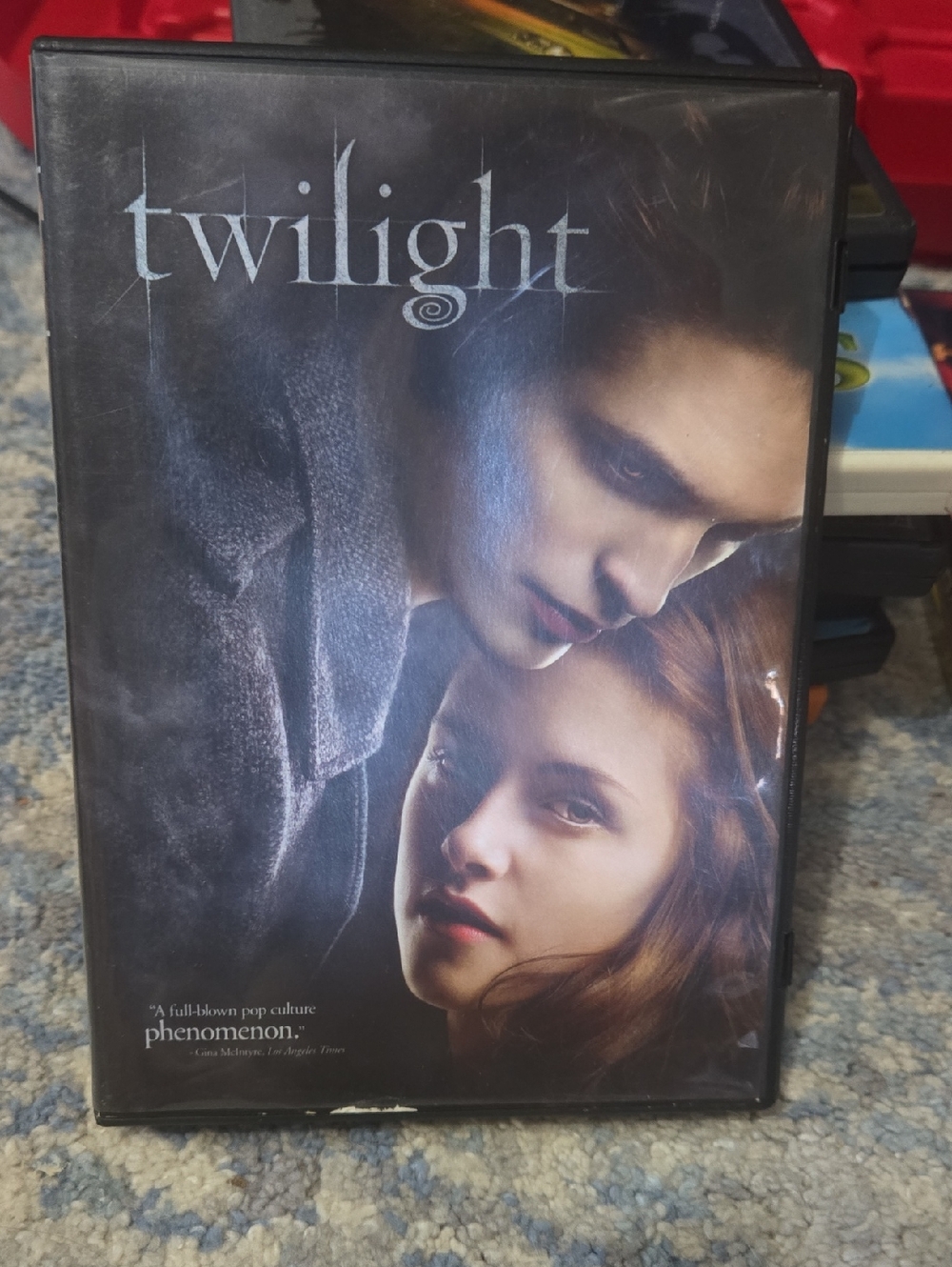 Twilight DVD Movie - Dark Blue & Black Cover